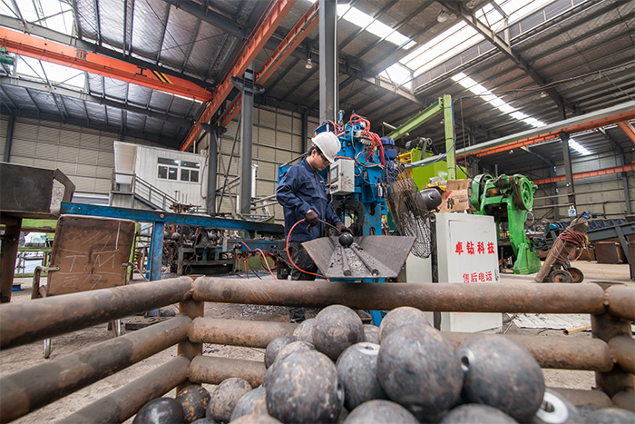 郑州网架配件-螺栓球加工车间